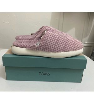 Toms women’s slippers